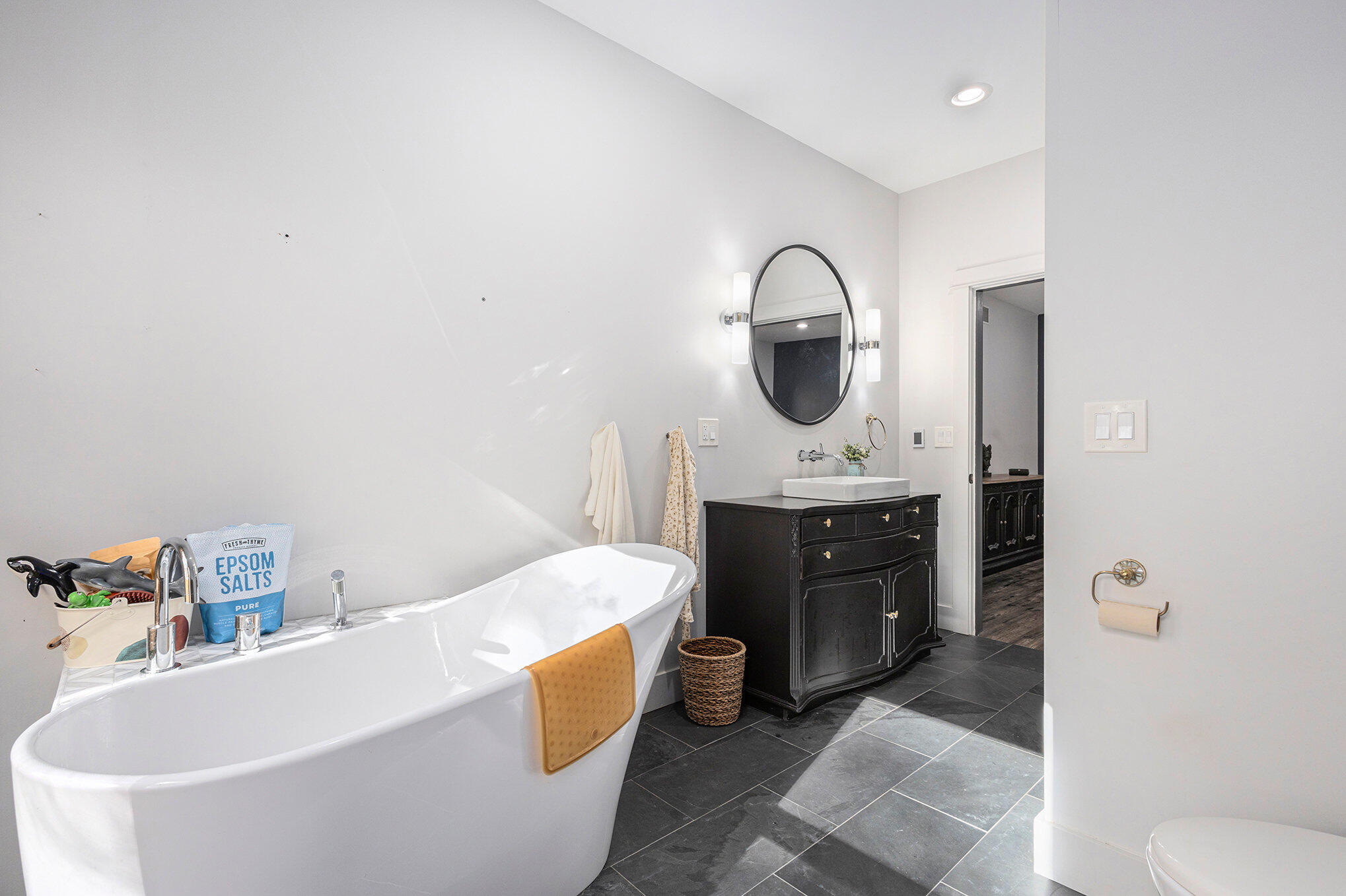 57689 Lone Tree Road Three Rivers, MI 49093 - Photo 20 of 45 Soaking Tub in Primary Bedroom Bath