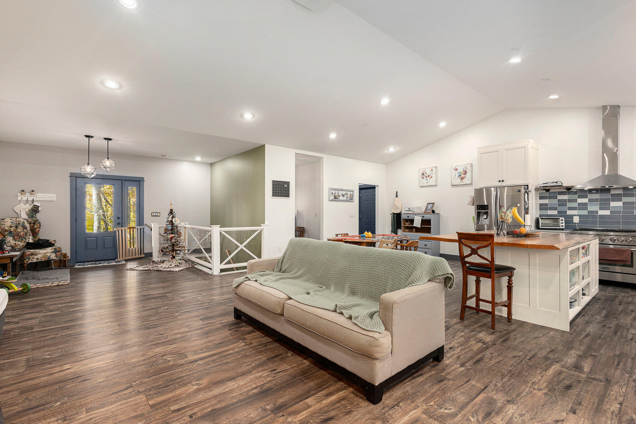 57689 Lone Tree Road Three Rivers, MI 49093 - Photo 7 of 45 Main Floor