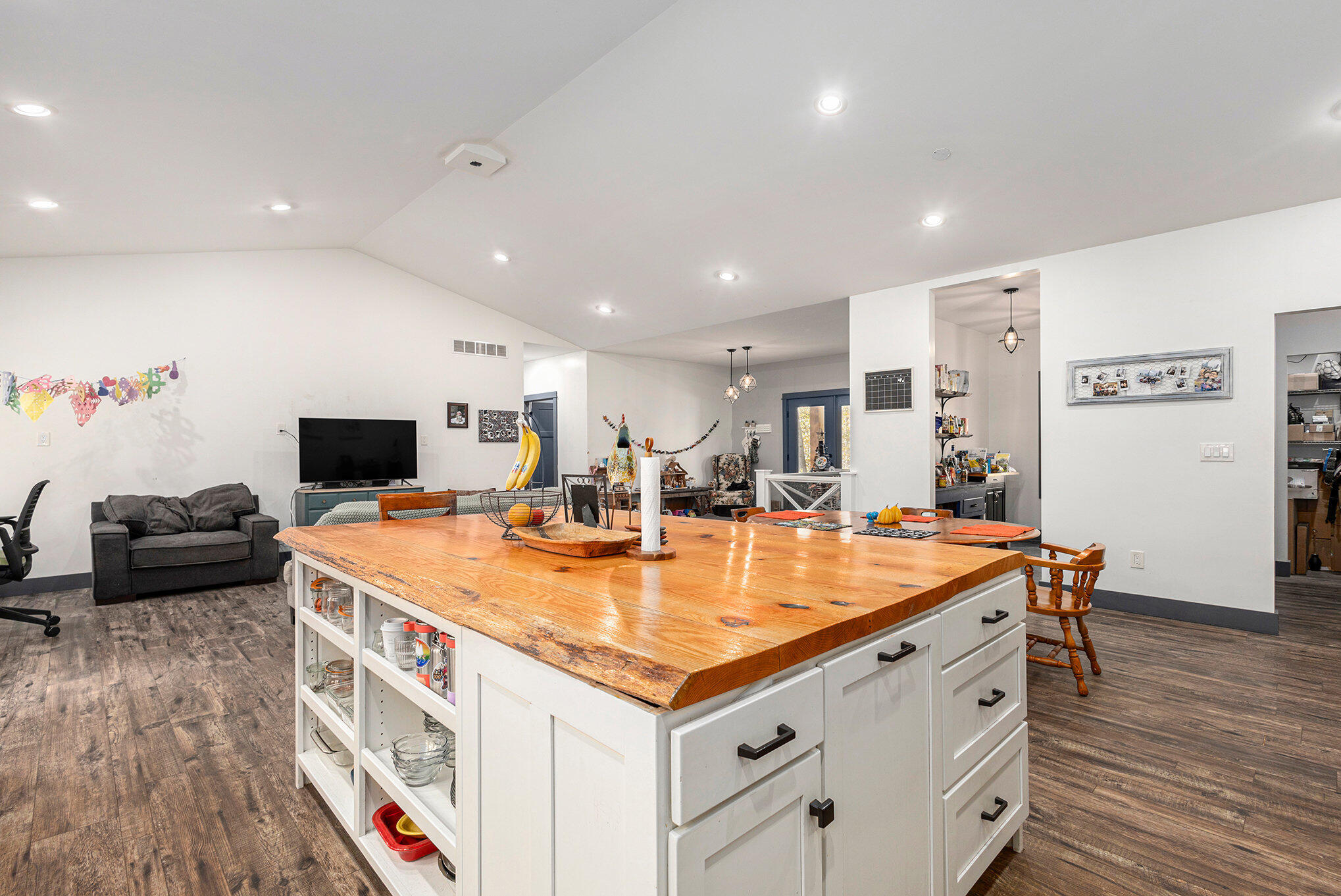 57689 Lone Tree Road Three Rivers, MI 49093 - Photo 8 of 45 Kitchen Island