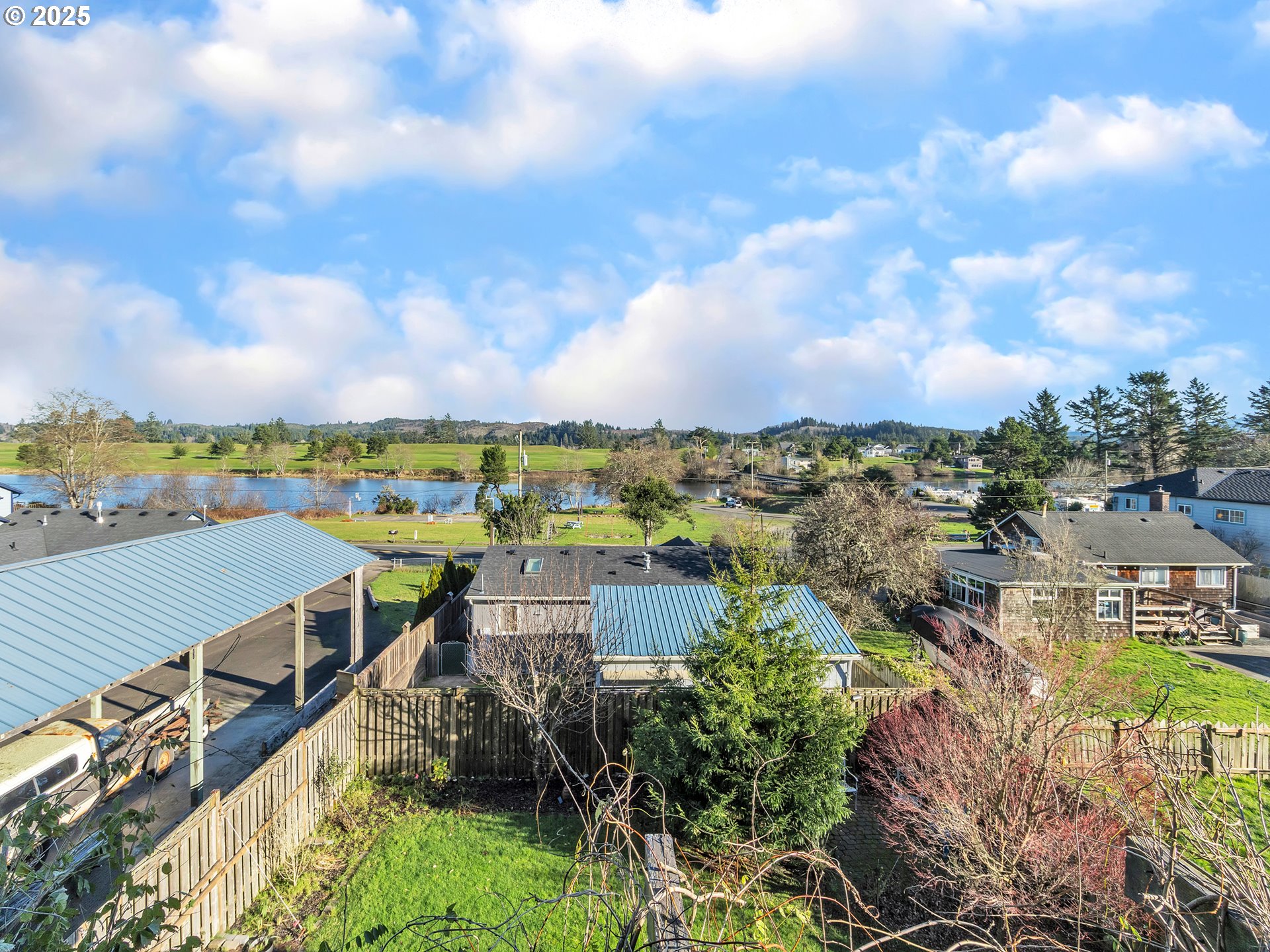 90589 Clark Road Warrenton, OR 97146 - Photo 38 of 48 a view of a city