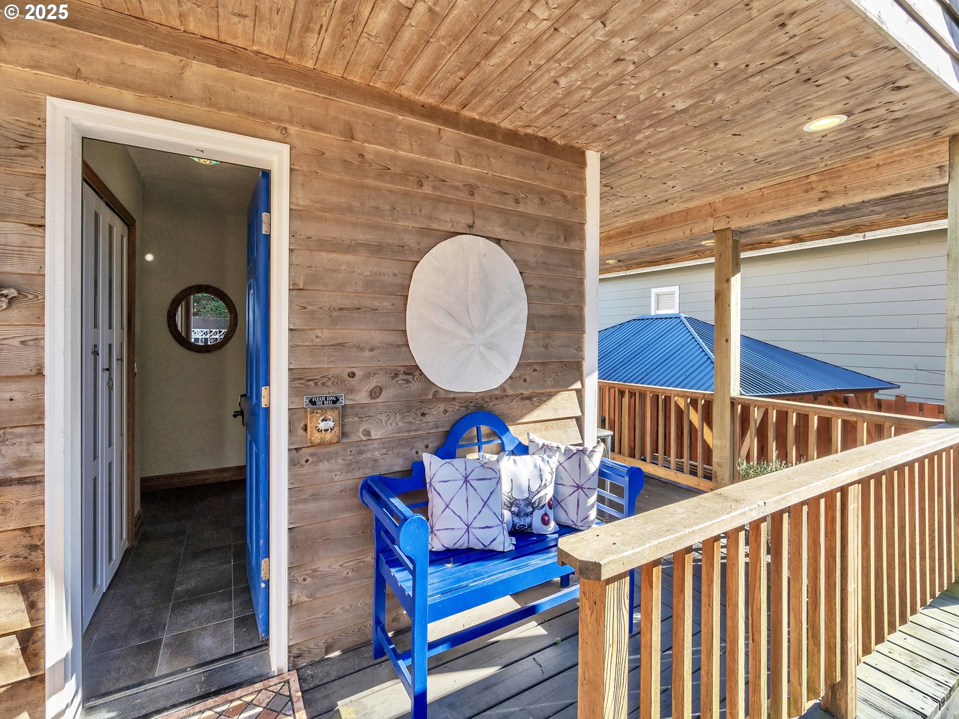 90589 Clark Road Warrenton, OR 97146 - Photo 9 of 48 a view of a balcony