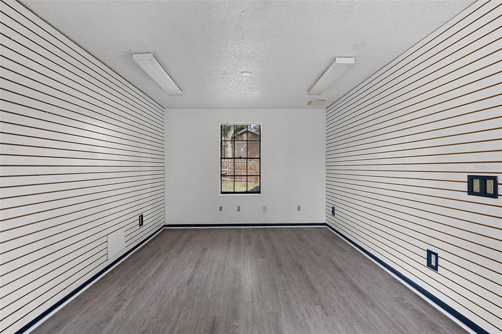 697 East Anderson Road Groveland, FL 34736 - Photo 14 of 33 Gallery Image 14