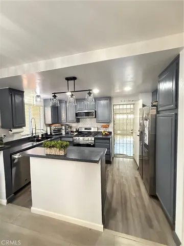 $549,900 | 11068 Sharp Avenue, Unit H, Mission Hills, CA 91345