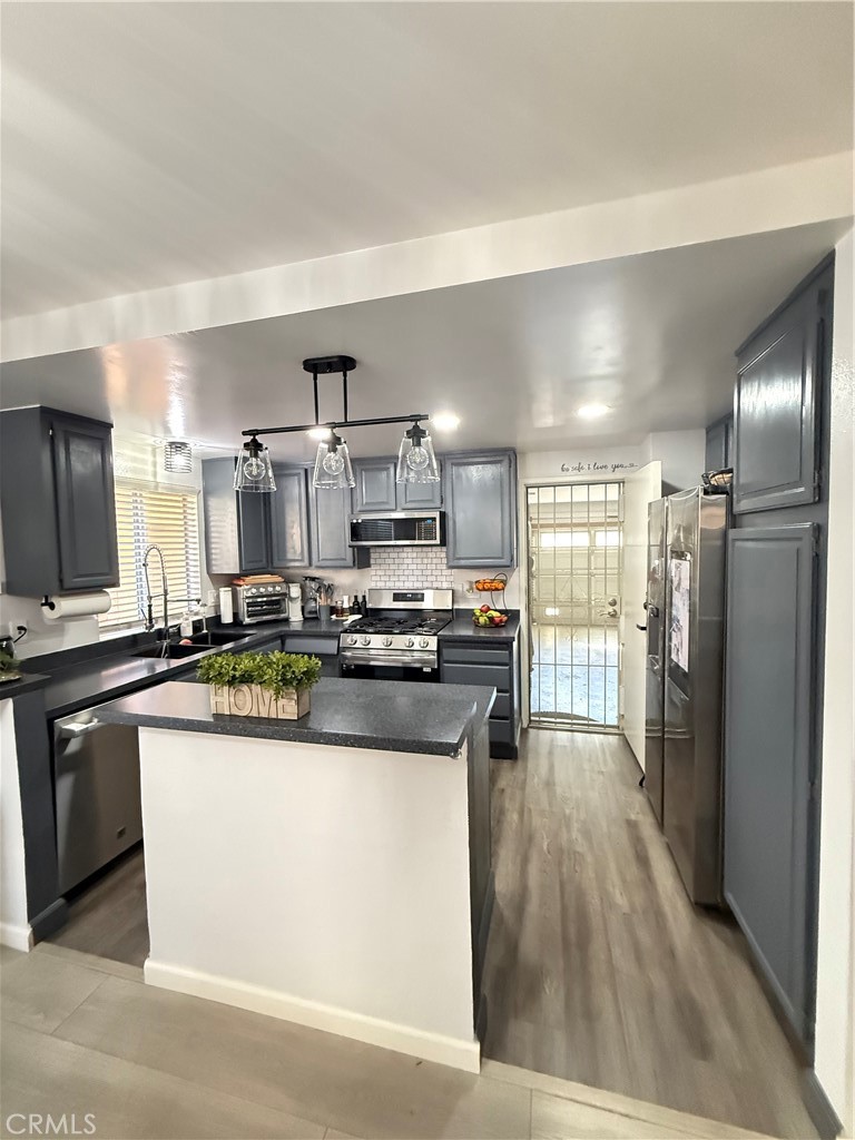 11068 Sharp Avenue, Unit H Mission Hills, CA 91345 - Photo 13 of 74