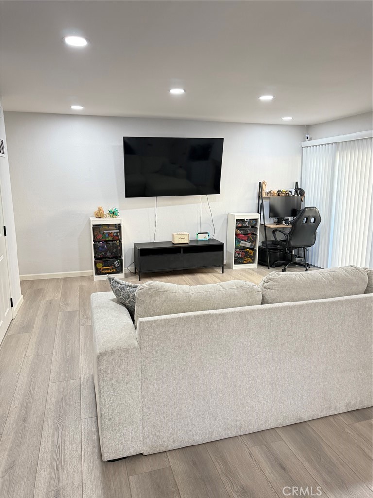 11068 Sharp Avenue, Unit H Mission Hills, CA 91345 - Photo 26 of 74