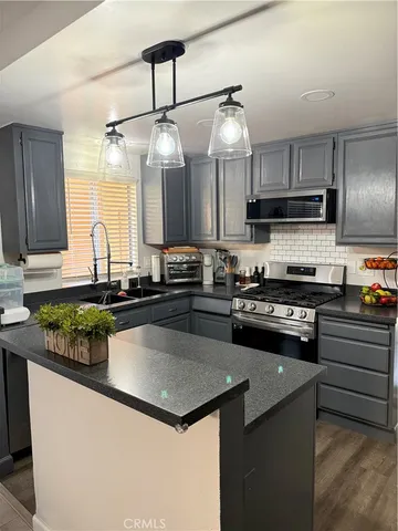 $549,900 | 11068 Sharp Avenue, Unit H, Mission Hills, CA 91345