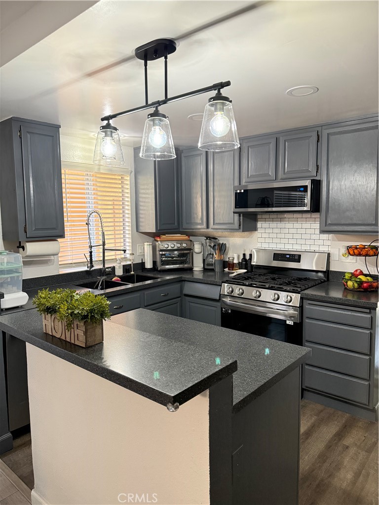 11068 Sharp Avenue, Unit H Mission Hills, CA 91345 - Photo 3 of 74