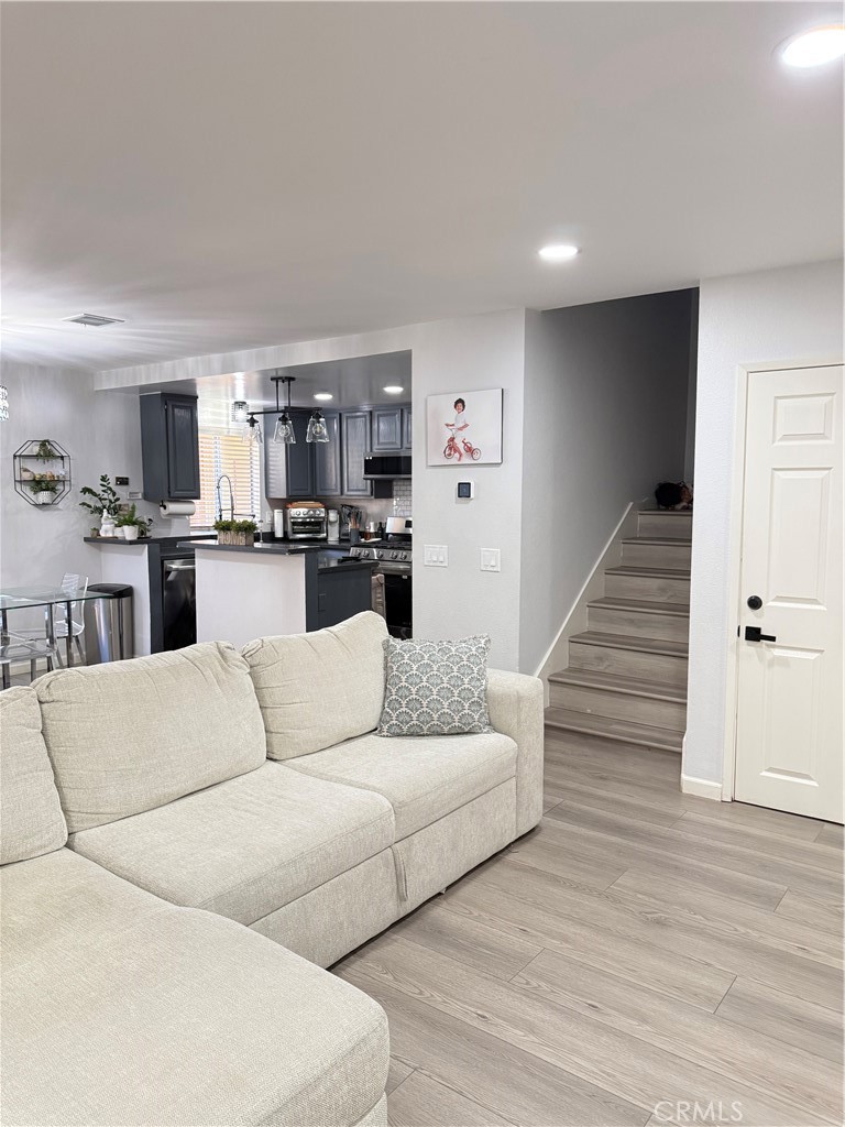 11068 Sharp Avenue, Unit H Mission Hills, CA 91345 - Photo 31 of 74