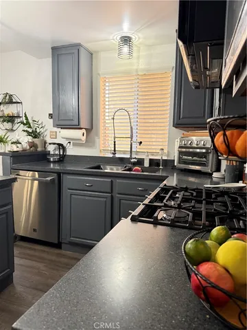 $549,900 | 11068 Sharp Avenue, Unit H, Mission Hills, CA 91345