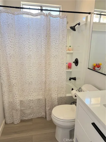 $549,900 | 11068 Sharp Avenue, Unit H, Mission Hills, CA 91345