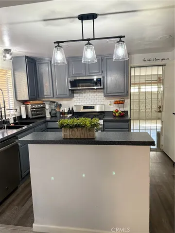 $549,900 | 11068 Sharp Avenue, Unit H, Mission Hills, CA 91345