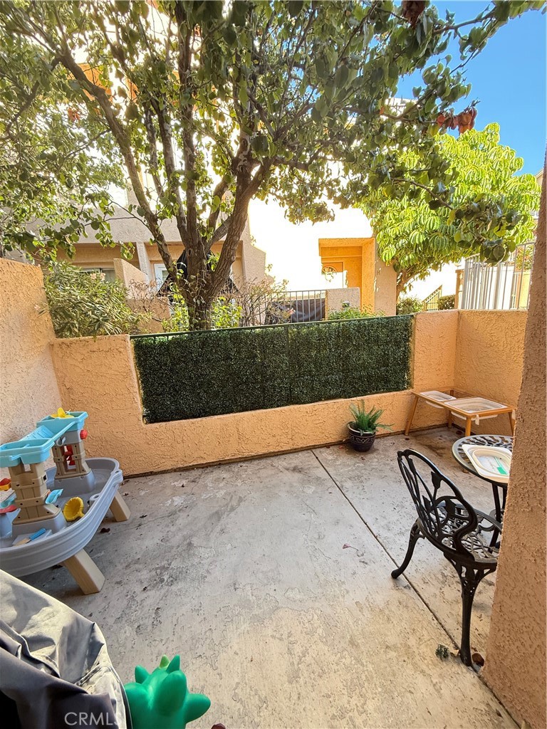 11068 Sharp Avenue, Unit H Mission Hills, CA 91345 - Photo 61 of 74