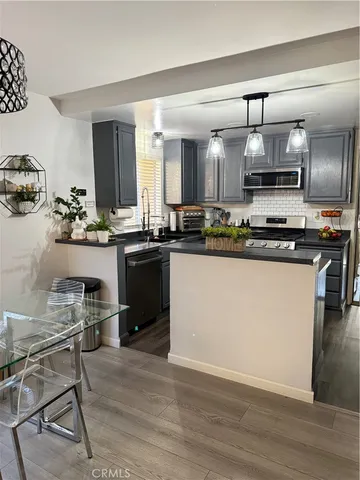 $549,900 | 11068 Sharp Avenue, Unit H, Mission Hills, CA 91345