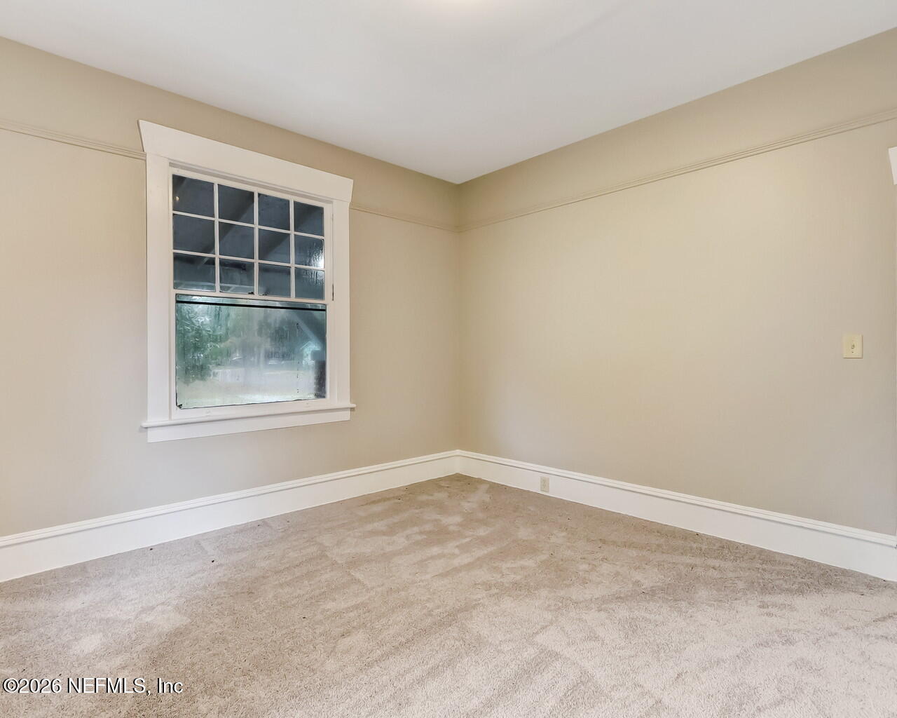 4325 Springfield Boulevard Jacksonville, FL 32206 - Photo 23 of 33 a view of an empty room with a window