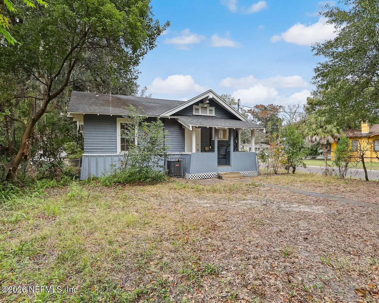 4325 Springfield Boulevard Jacksonville, FL 32206 - Photo 32 of 33 a front view of a house with a yard