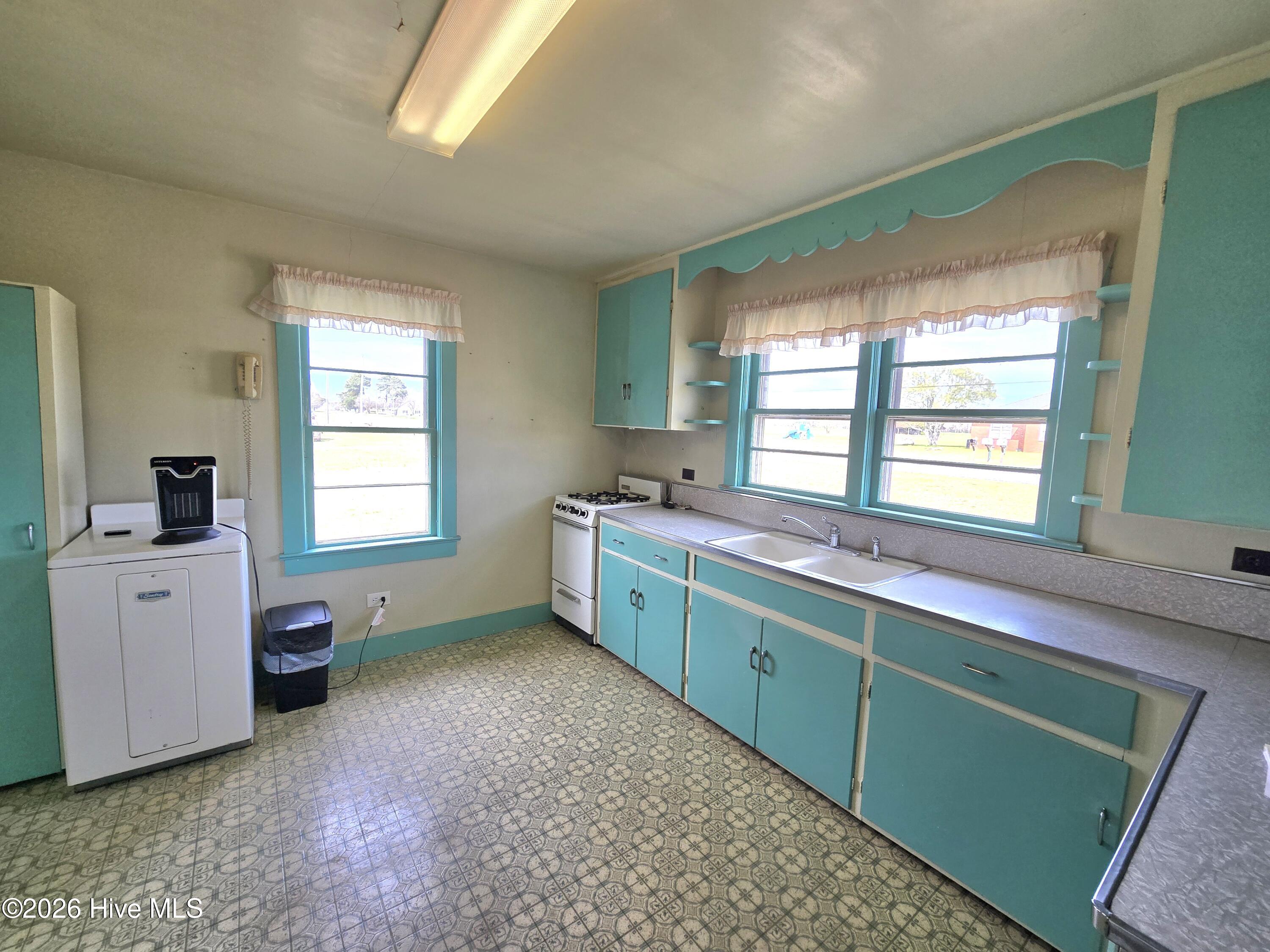 879 South Sandy Hook Road Shiloh, NC 27974 - Photo 4 of 12 20260324_145652