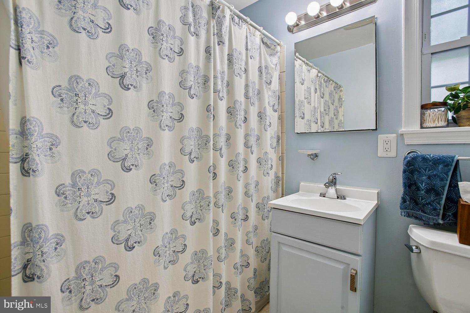 3376 Gunston Road, Unit 3376 Alexandria, VA 22302 - Photo 26 of 49 Bath