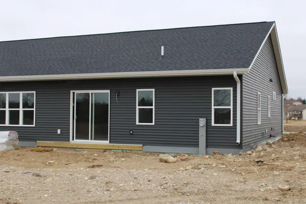 $335,000 | 1352 Kettle Drive, Unit 2, Kewaskum, WI 53040