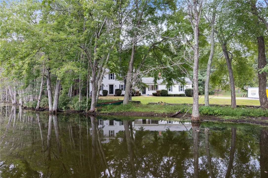 109 Scott Road Cumberland, RI 02864 - Photo 3 of 34 Gallery Image 3
