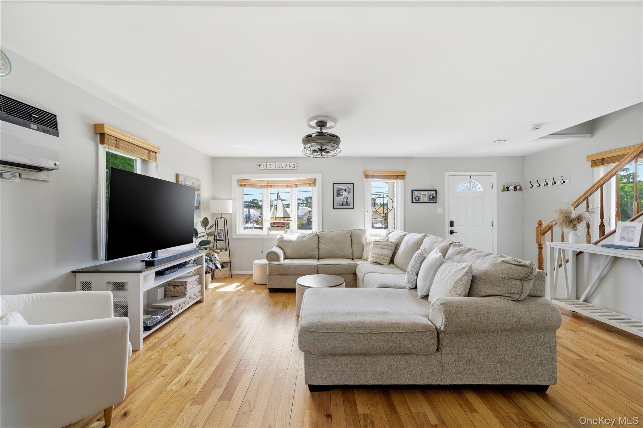 107 East Shore Road Lindenhurst, NY 11757 - Photo 10 of 36