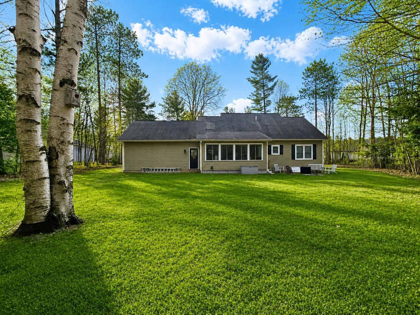 9 Clover Lane Newport, VT 05855 - Photo 3 of 42