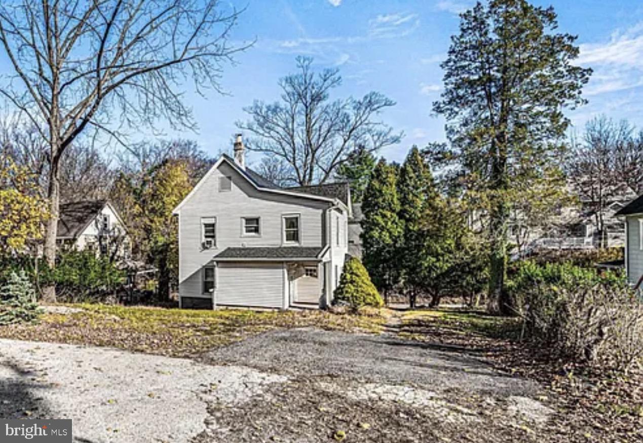 106 North Valley Road, Unit 2 Paoli, PA 19301 - Photo 4 of 17 Charming home nestled in nature's embrace.