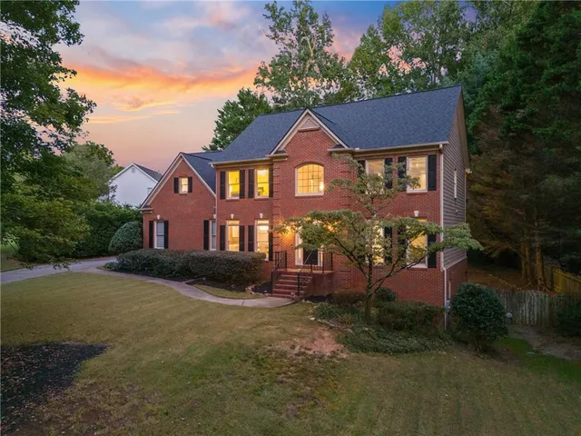 $750,000 | 3505 Chartwell Drive, Suwanee, GA 30024