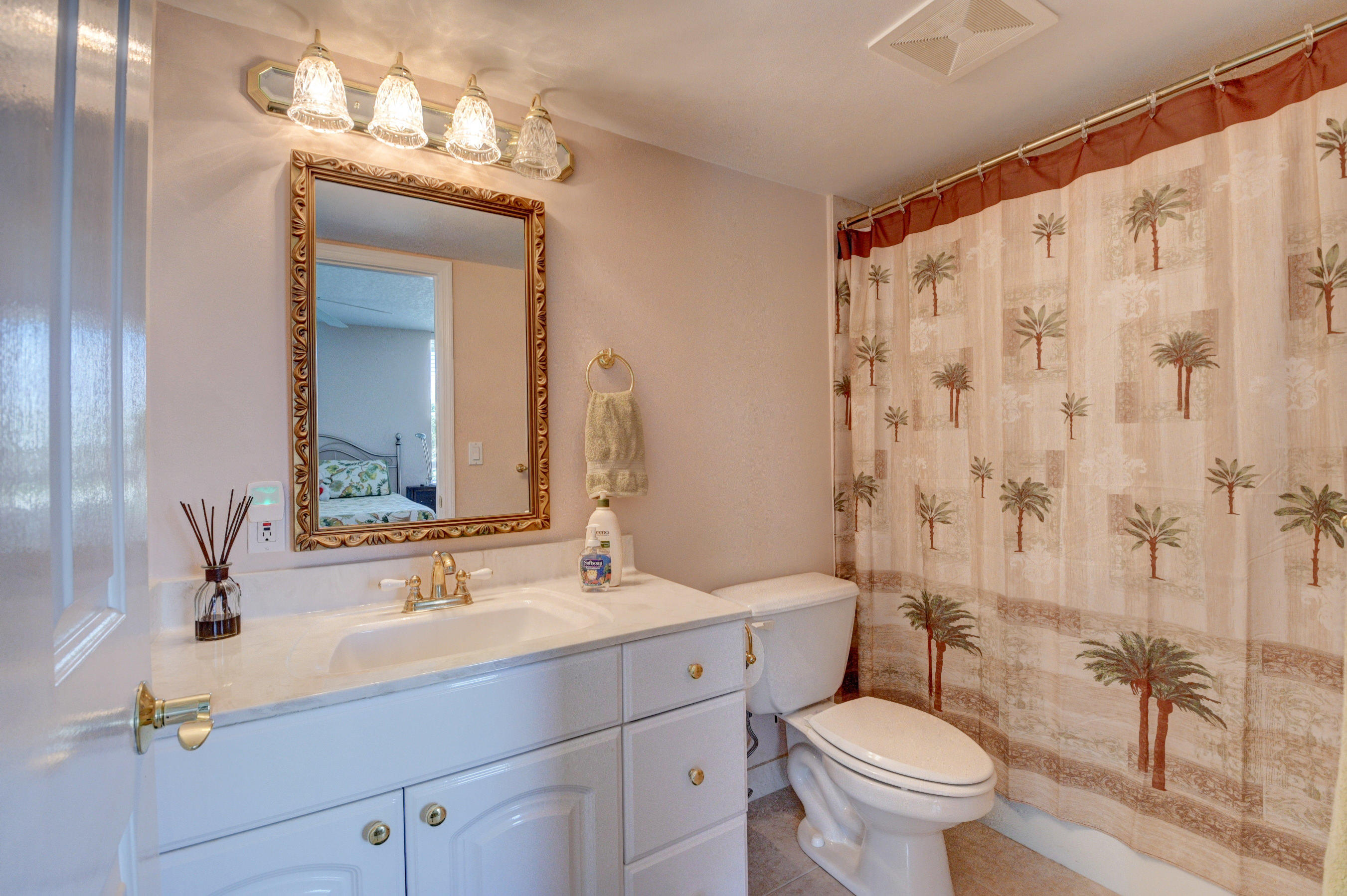 780 Jeffery Street, Unit 1 Boca Raton, FL 33487 - Photo 26 of 53 DSC_4425_6_7_8_9