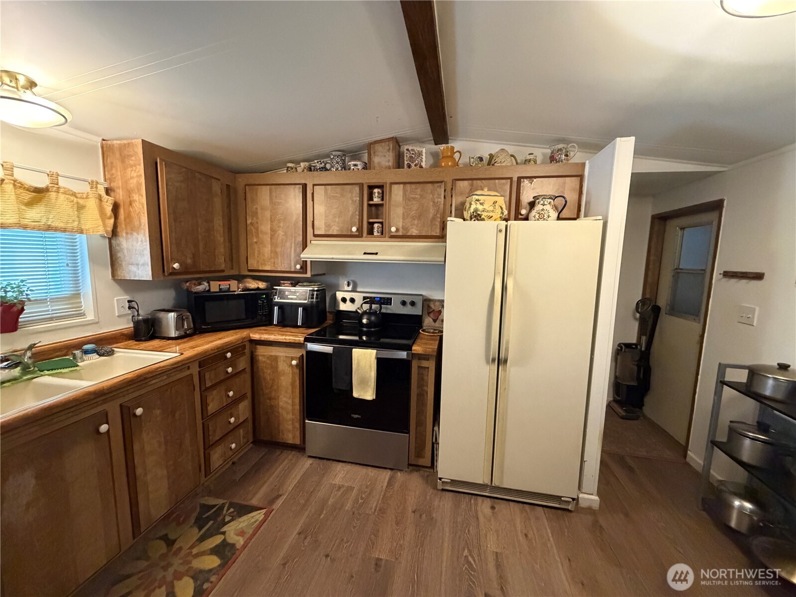 380 East Pole Road, Unit 13 Lynden, WA 98264 - Photo 10 of 23