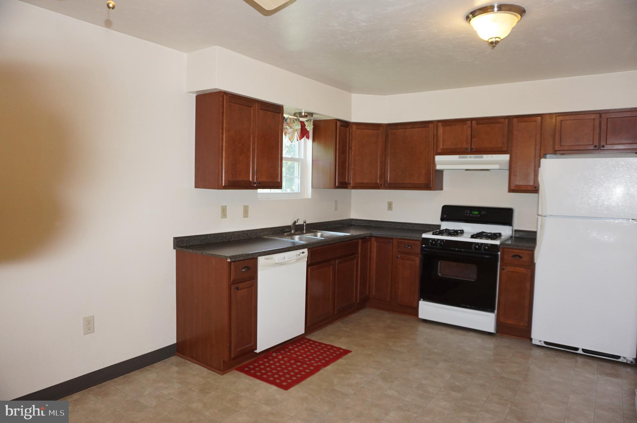 1917 Powder Mill Road York, PA 17402 - Photo 8 of 25 Gallery Image 8