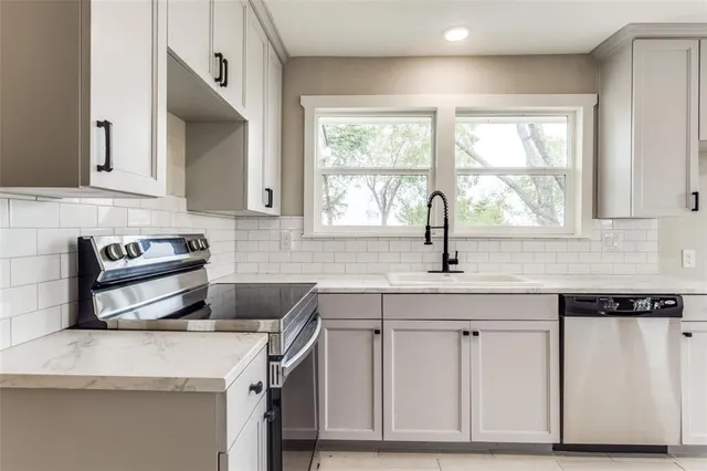 $2,500 | 3232 Farm To Market Road 1181, Ennis, TX 75119