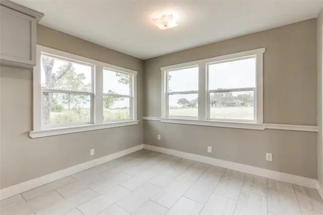 $2,500 | 3232 Farm To Market Road 1181, Ennis, TX 75119