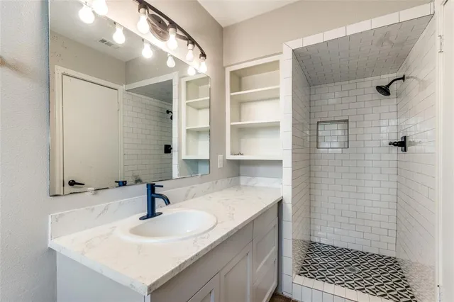 $2,500 | 3232 Farm To Market Road 1181, Ennis, TX 75119