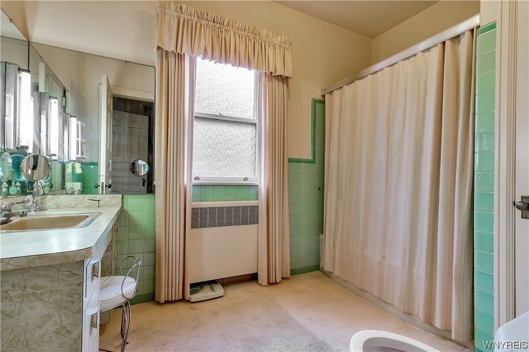 405 & 405 R Linwood Avenue Buffalo, NY 14209 - Photo 28 of 34