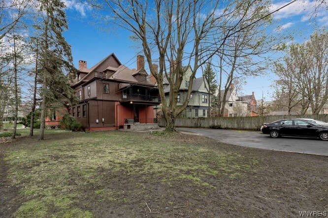 405 & 405 R Linwood Avenue Buffalo, NY 14209 - Photo 3 of 34