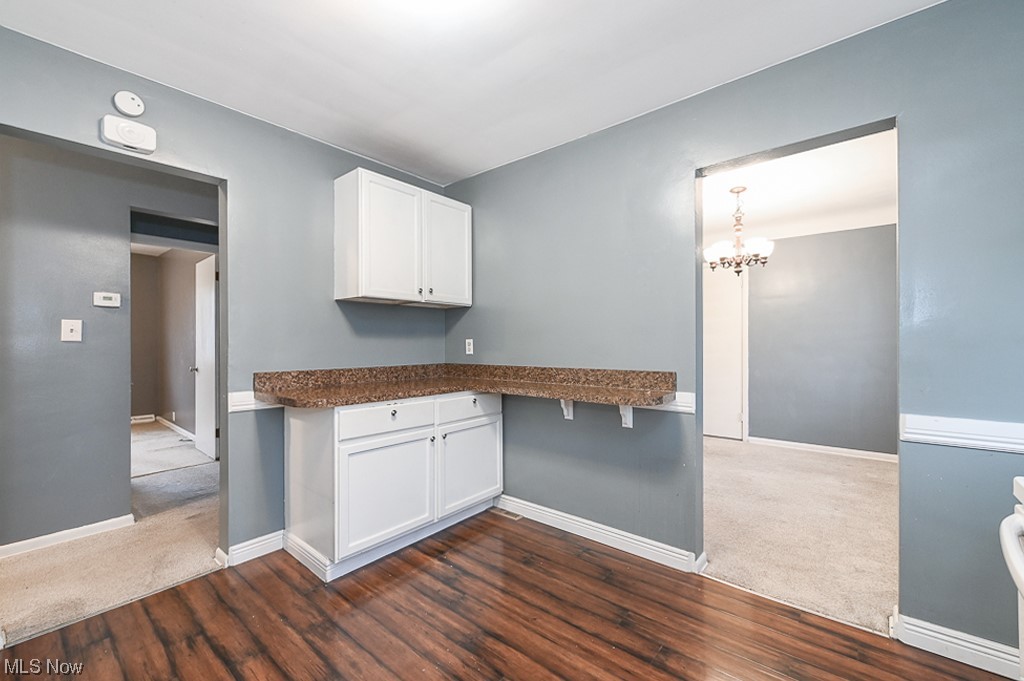 472 Harris Road Cleveland, OH 44143 - Photo 7 of 25 Gallery Image 7