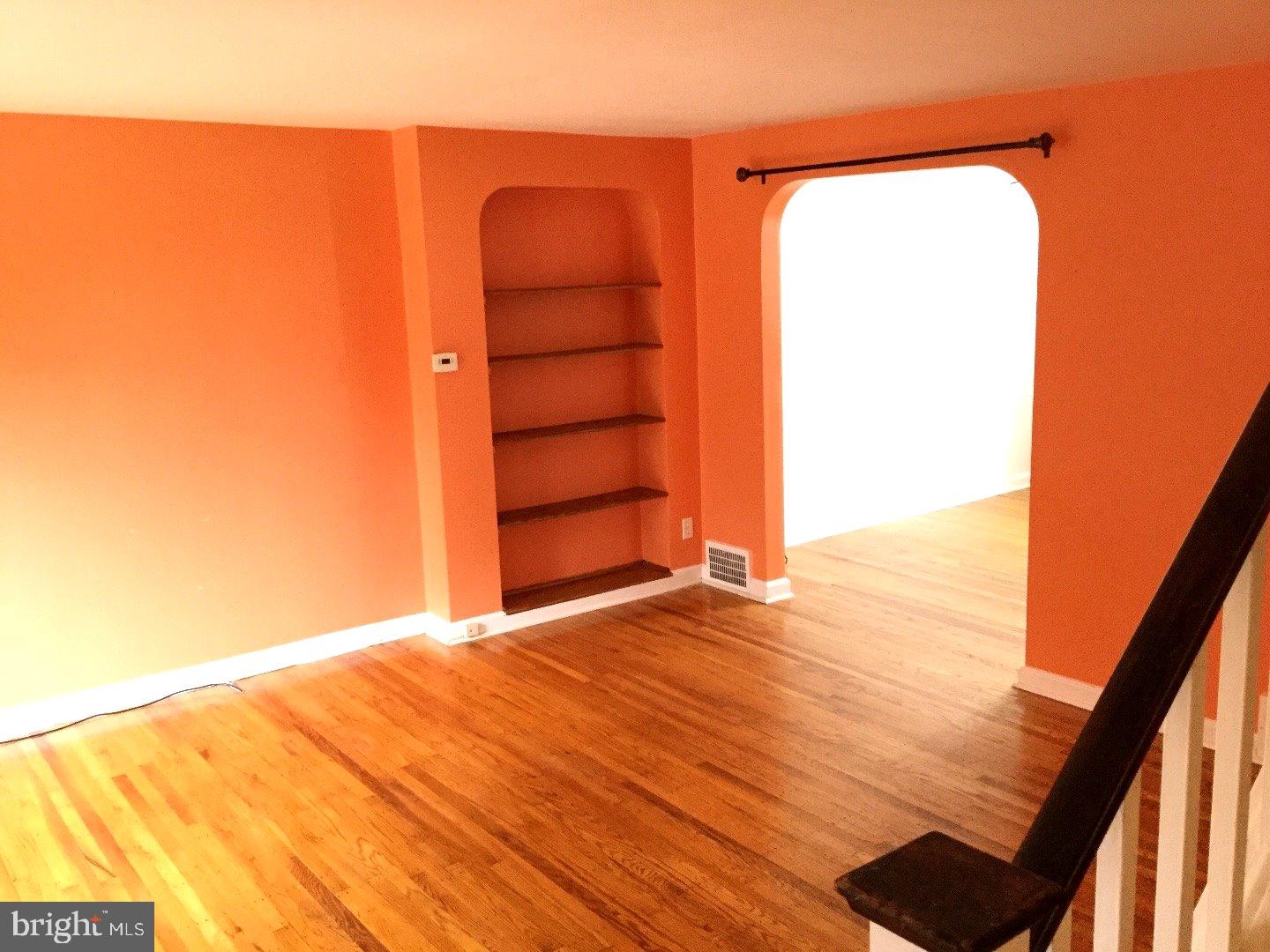 64 Gilpin Road Upper Darby, PA 19082 - Photo 3 of 21 Living Room