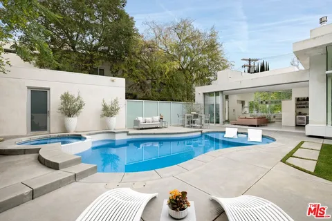 $3,995,000 | 2654 Roscomare Road, Los Angeles, CA 90077