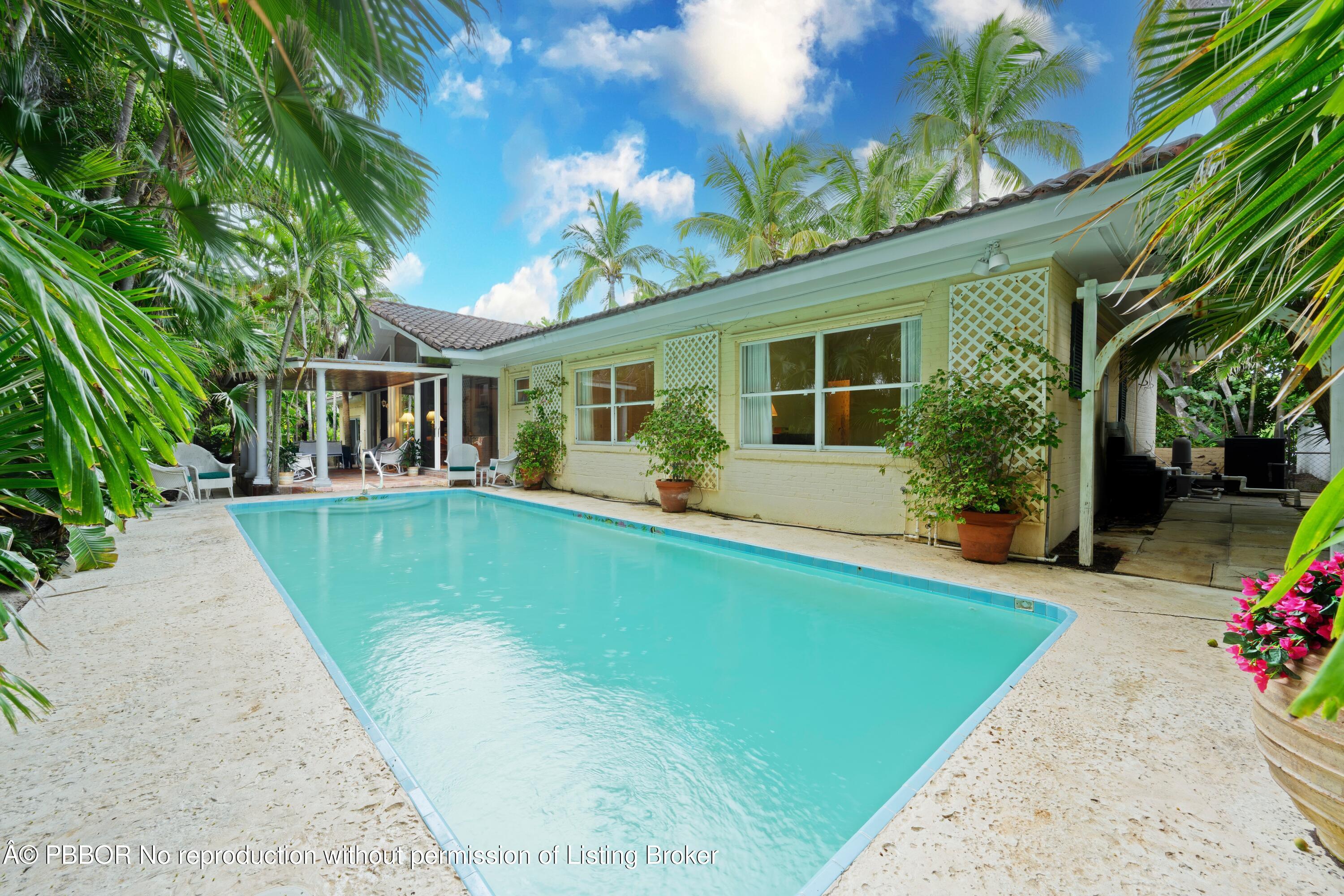 110 Merrain Road Palm Beach, FL 33480 - Photo 20 of 23 Oversized Pool