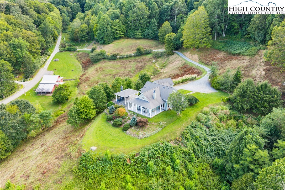410-560 Puckett Road Banner Elk, NC 28604 - Photo 4 of 50 an aerial view of residential house with outdoor space