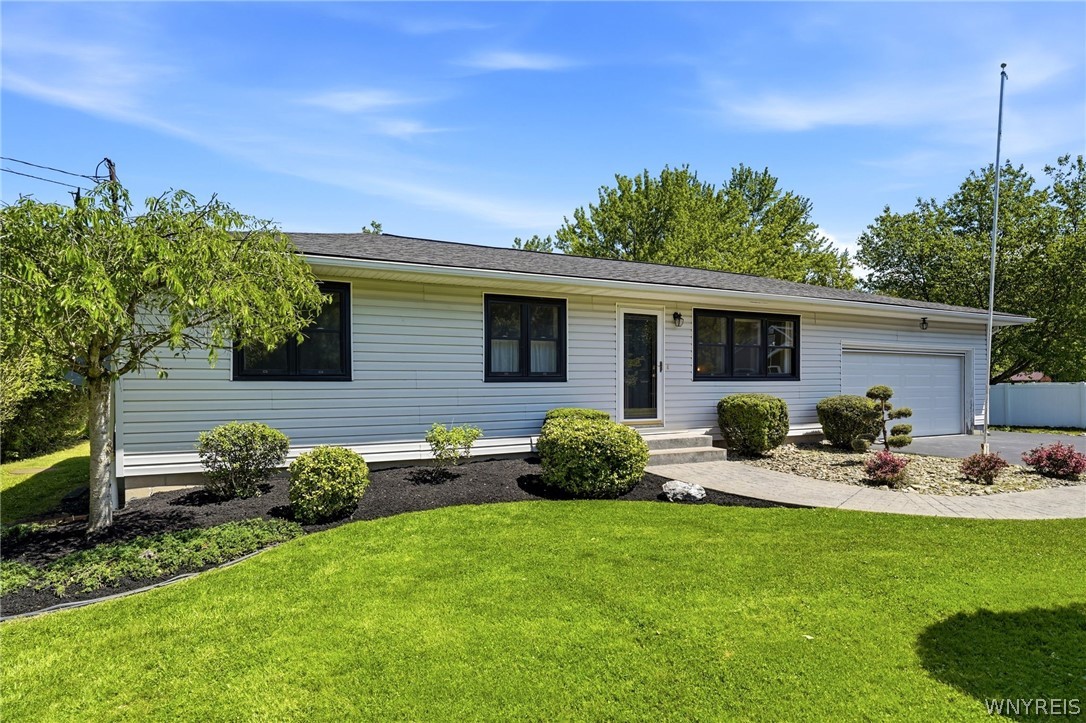 5495 Irish Road North Tonawanda, NY 14120 - Photo 2 of 46