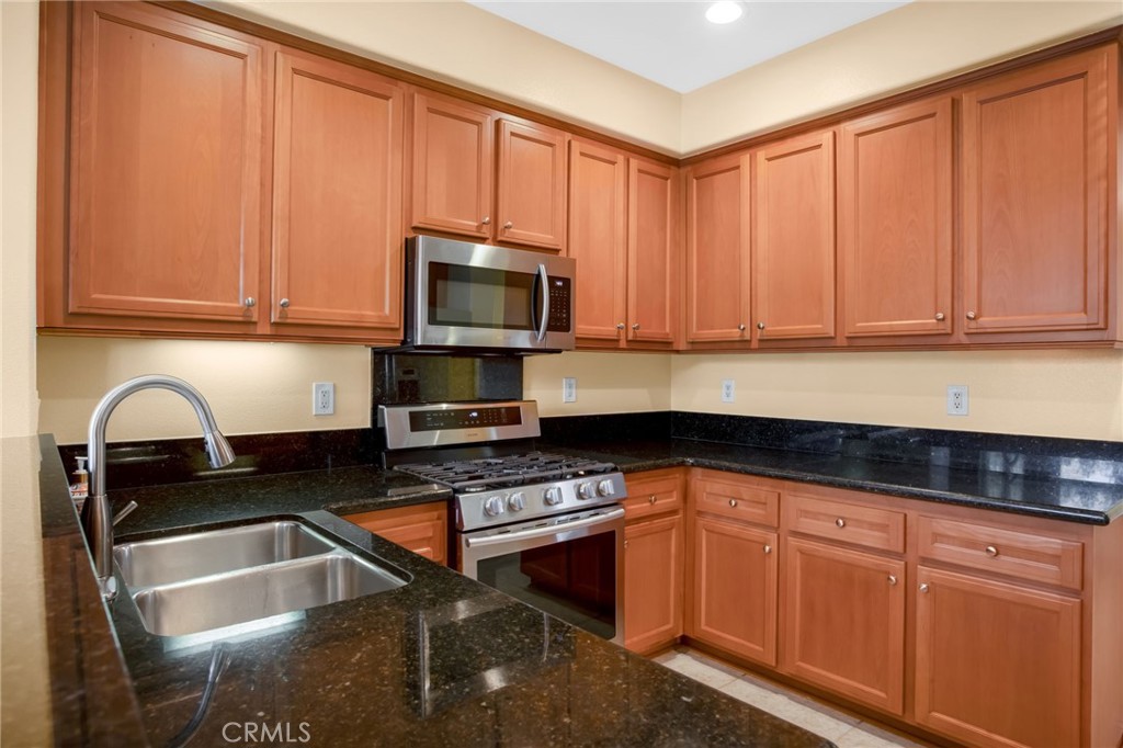 26 St Mays Road Ladera Ranch, CA 92694 - Photo 8 of 39 Gallery Image 8