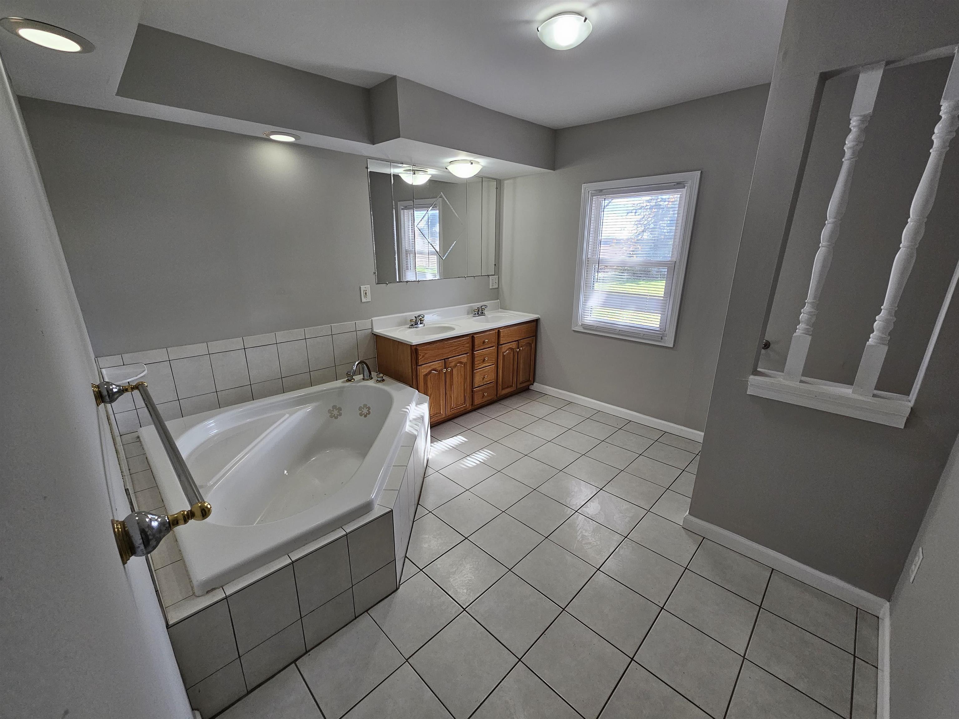 10496 East Burt Road Birch Run, MI 48415 - Photo 20 of 48 50126385-20.JPG