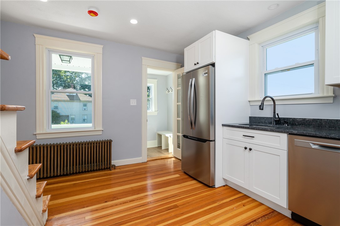 4096 Mendon Road Cumberland, RI 02864 - Photo 11 of 32