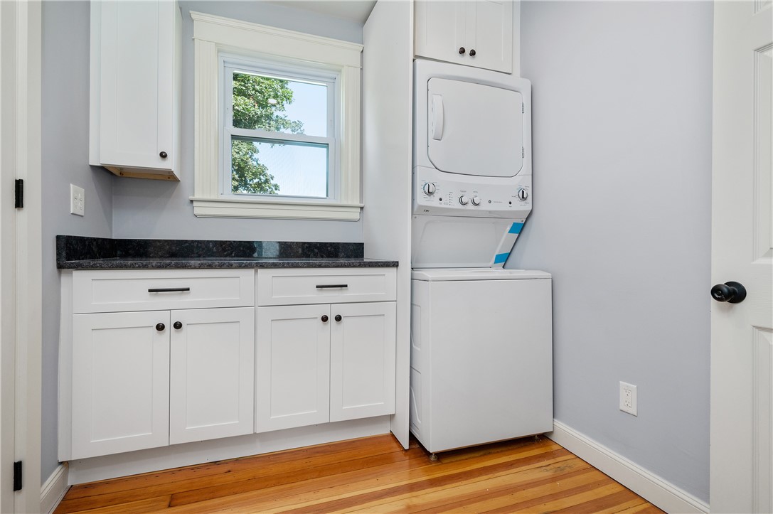 4096 Mendon Road Cumberland, RI 02864 - Photo 12 of 32