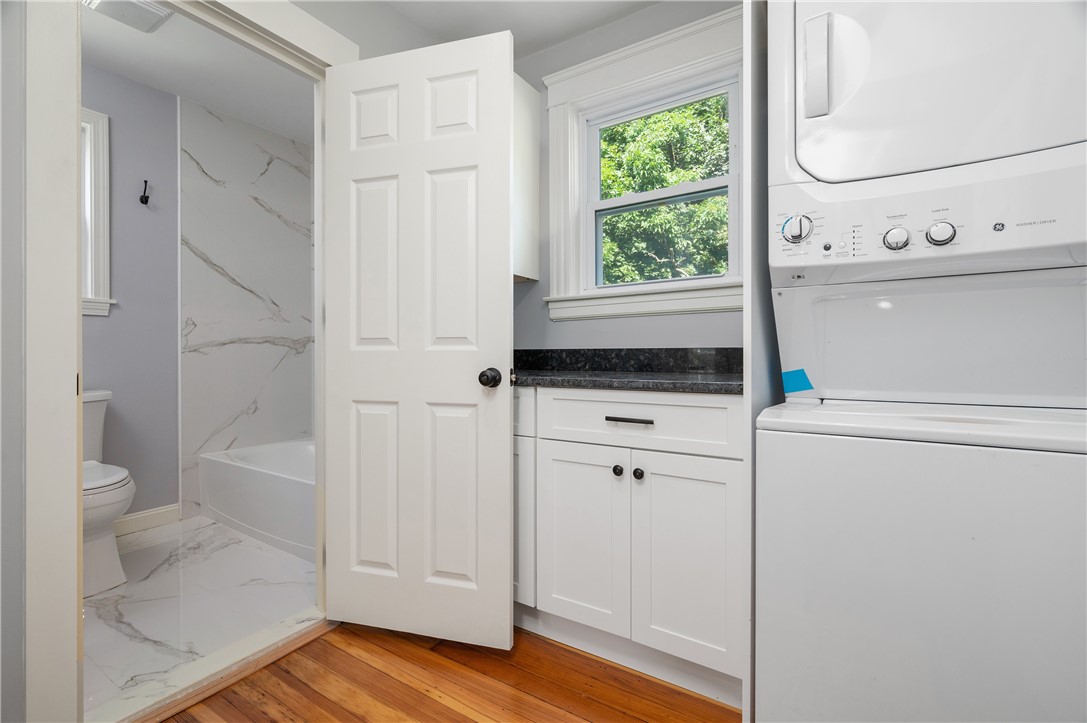 4096 Mendon Road Cumberland, RI 02864 - Photo 13 of 32