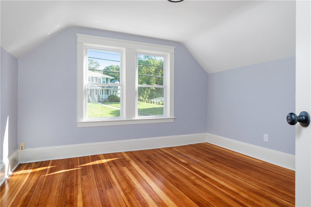 4096 Mendon Road Cumberland, RI 02864 - Photo 18 of 32