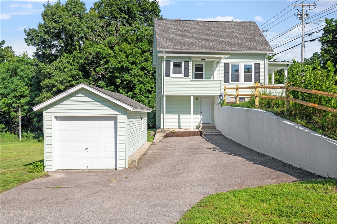 4096 Mendon Road Cumberland, RI 02864 - Photo 6 of 32