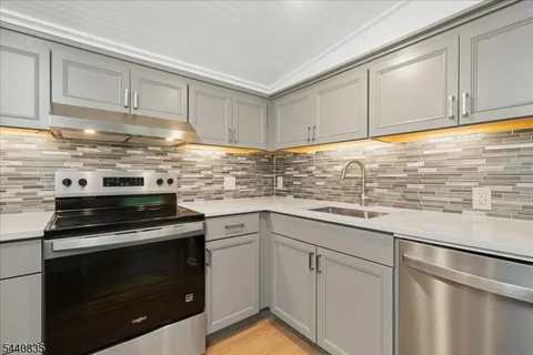 $250,000 | 20 Kingsland Avenue, Stanhope, NJ 07874