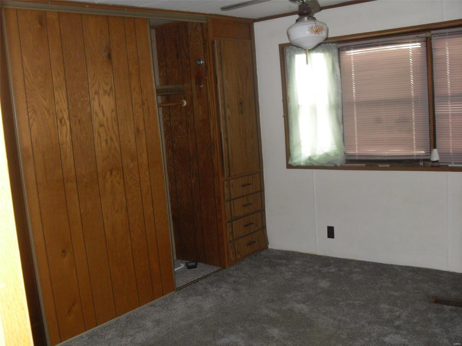 20928 Meadow View Road Highland, IL 62249 - Photo 12 of 24